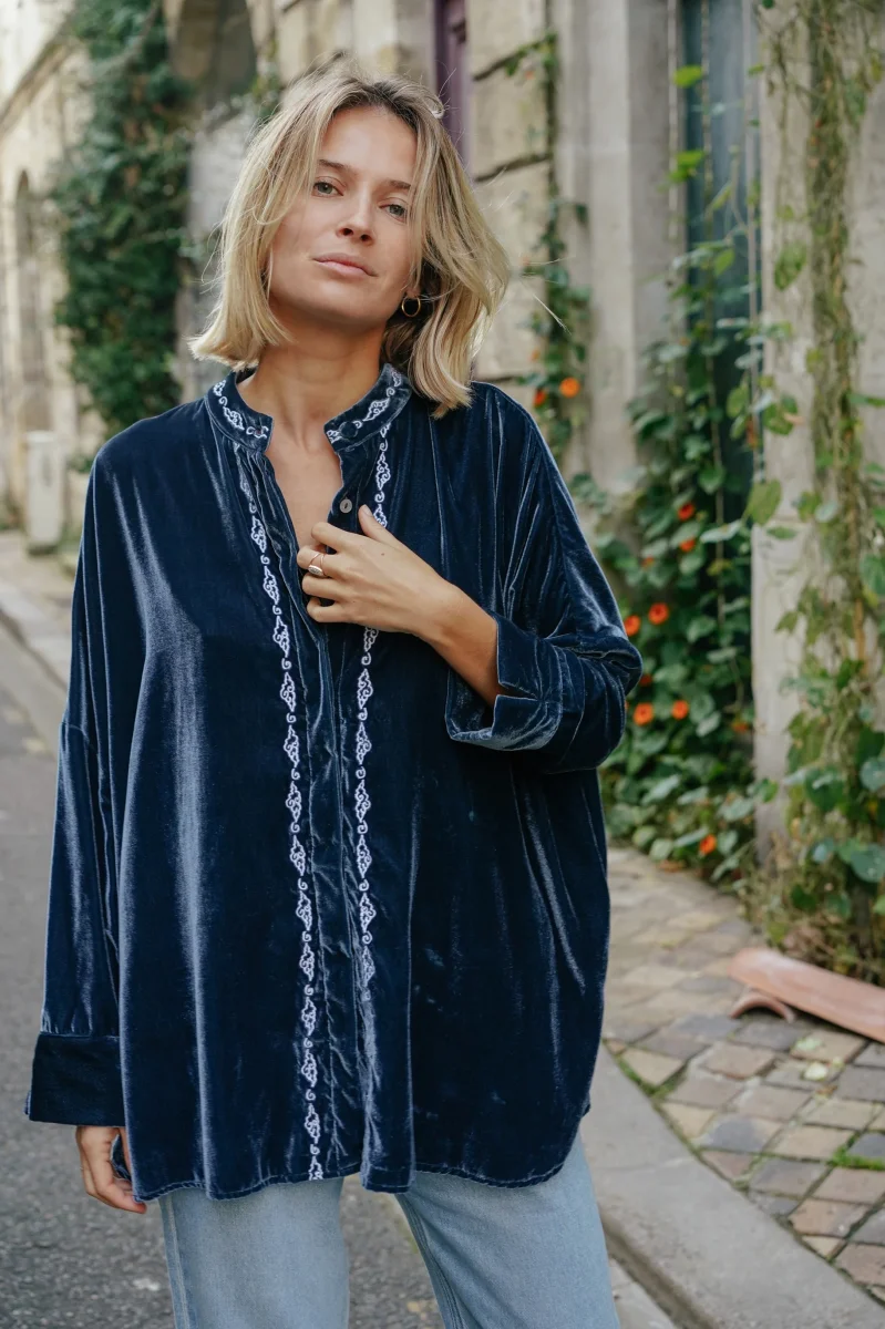 L'ÎLE BLEUE - Blouse Catherine Medium Blue – Image 2