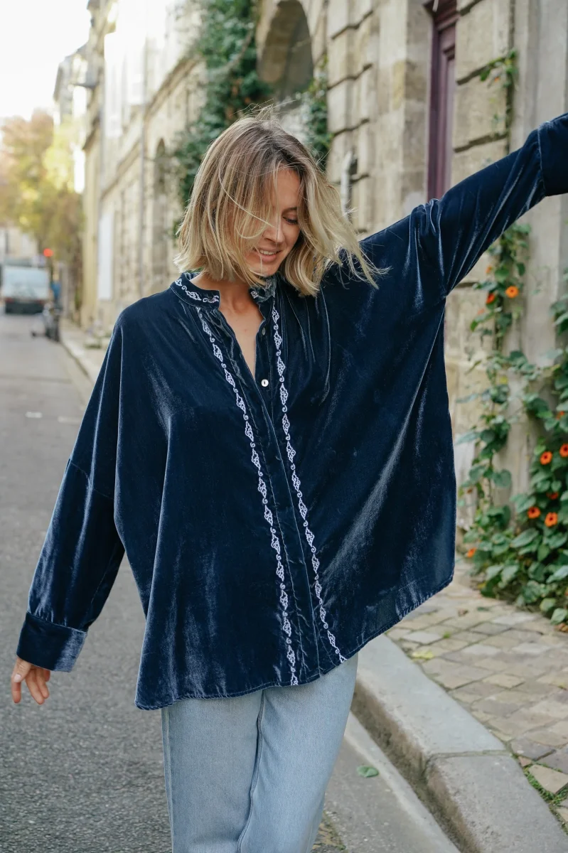 L'ÎLE BLEUE - Blouse Catherine Medium Blue – Image 3