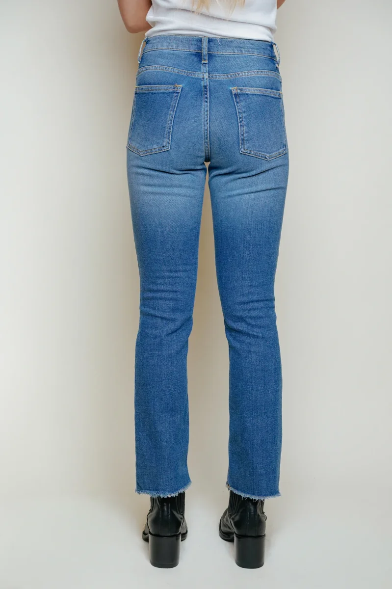 ACQUAVERDE - Jean Cara Worn – Image 3