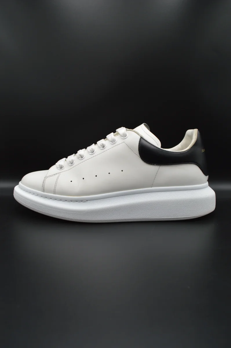 Alexander Mcqueen oversize blanc / noir - T44,5 – Image 4