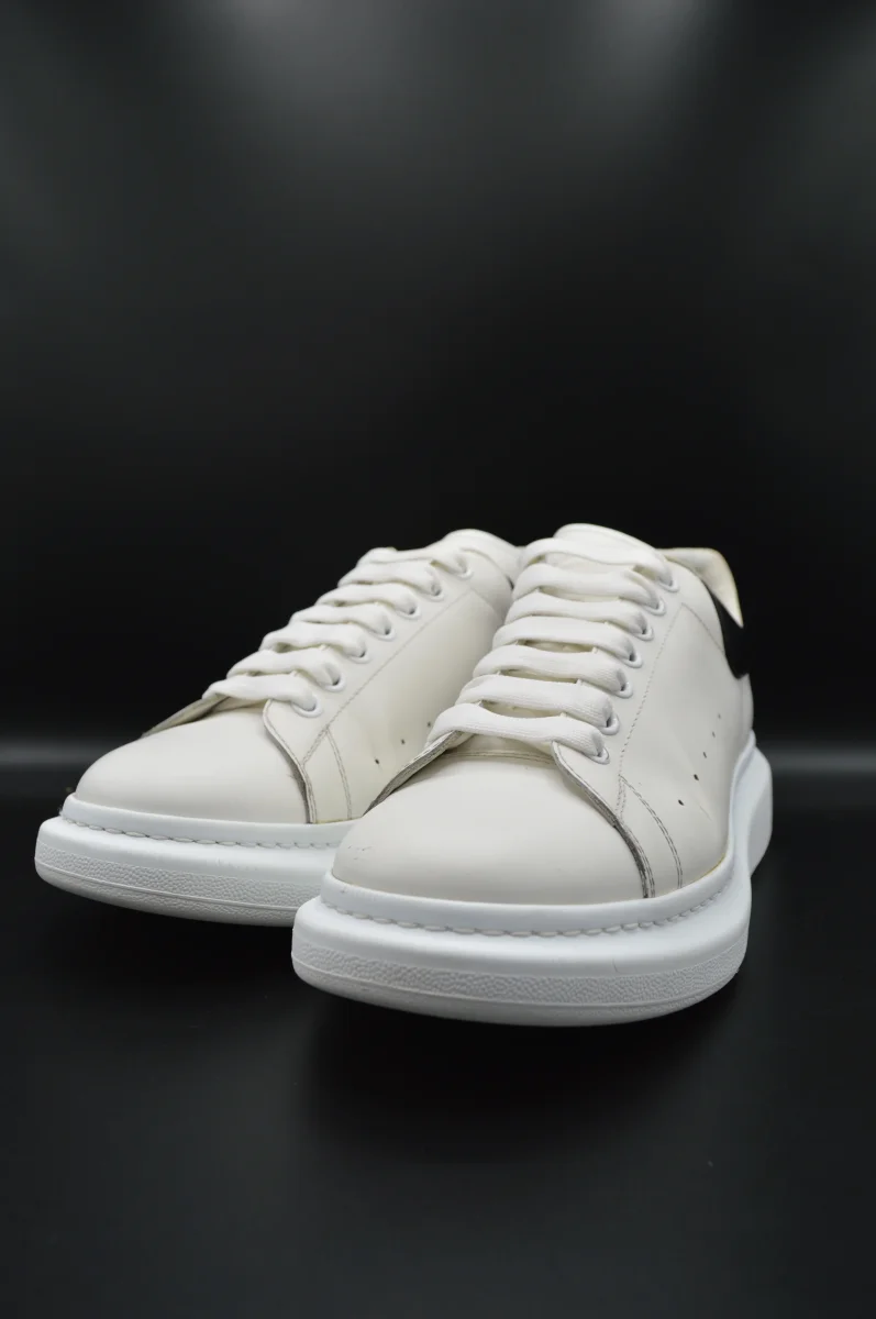 Alexander Mcqueen oversize blanc / noir - T44,5 – Image 7