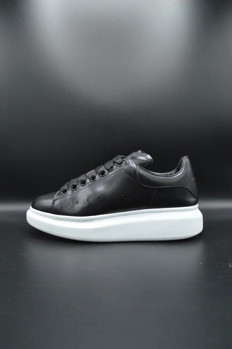 Alexander Mcqueen oversize cuir noir - T36,5 – Image 4