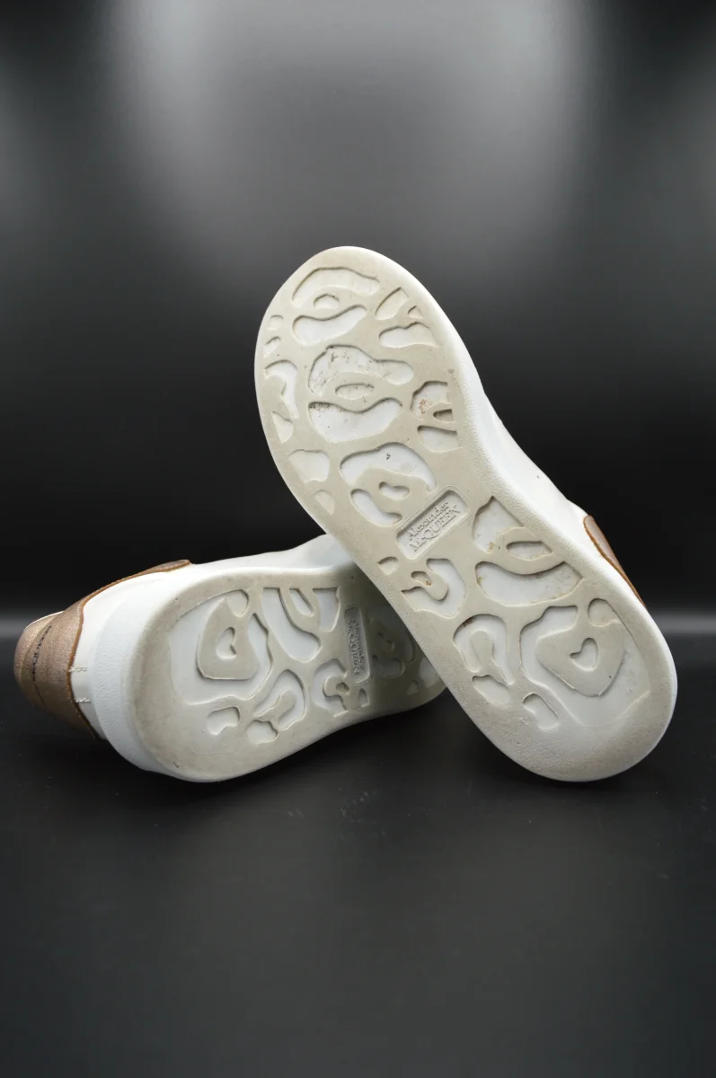 Alexander Mcqueen Oversize blanc/doré - T38 – Image 9