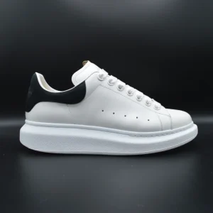 Alexander Mcqueen oversize blanc/noir - T39