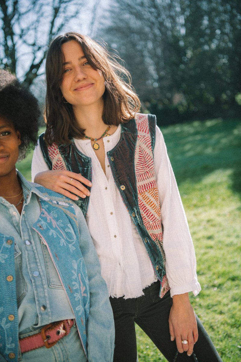 L'ÎLE BLEUE - Gilet Kantha Galicha Velours Bleu – Image 2