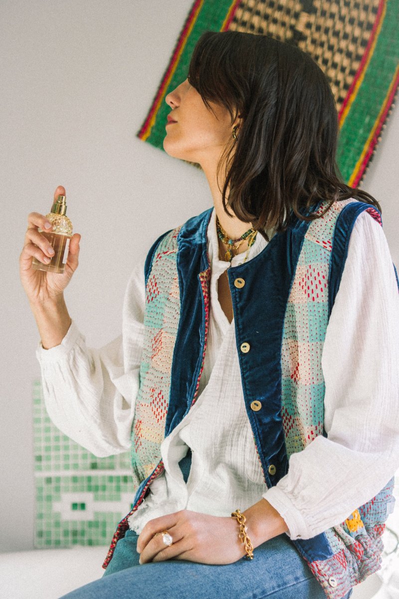 L'ÎLE BLEUE - Gilet Kantha Velours Bleu – Image 4