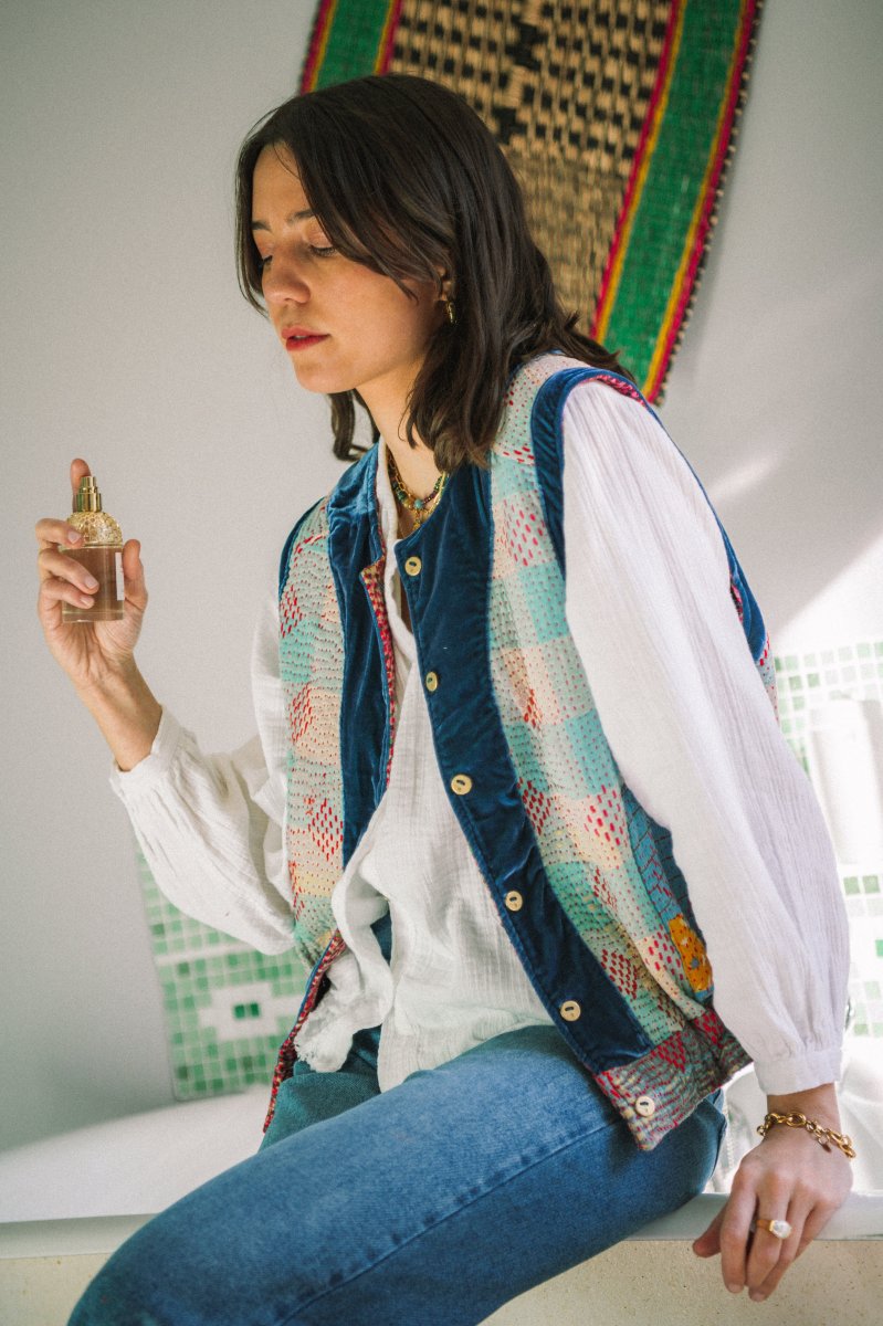 L'ÎLE BLEUE - Gilet Kantha Velours Bleu – Image 5