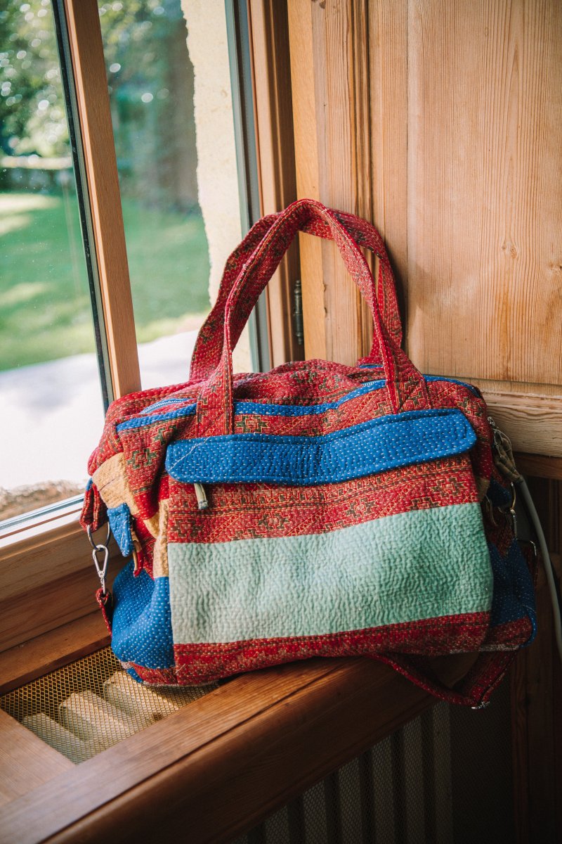 L'ÎLE BLEUE - Weekend Bag Kantha Patchwork – Image 3
