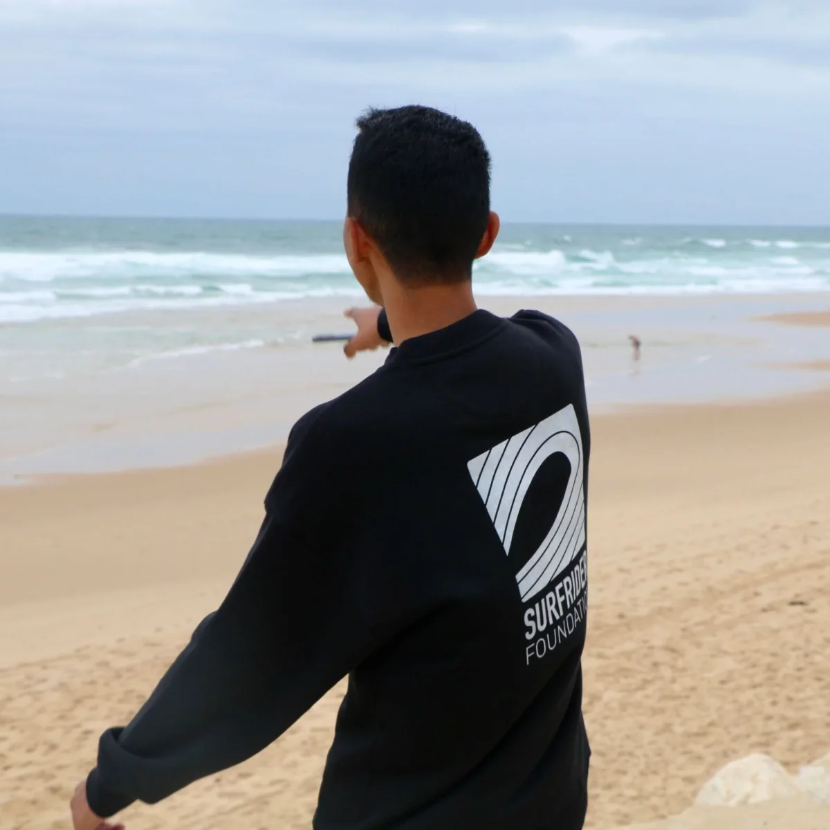 Sweat unisexe noir – Surfrider logo blanc – Image 5