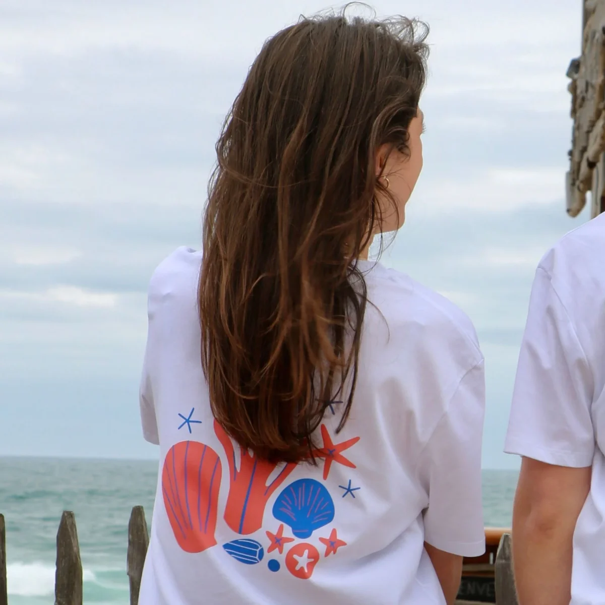 T-shirt unisexe – Coral – Image 5