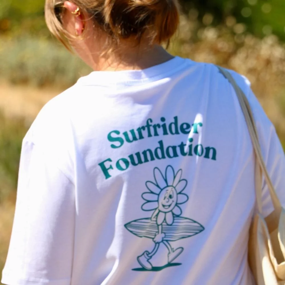 T-shirt unisexe blanc – Surfing flower – Image 6