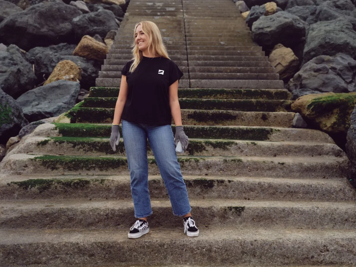 BLACK WOMAN TEE-SHIRT – WHITE SURFRIDER LOGO – Image 4
